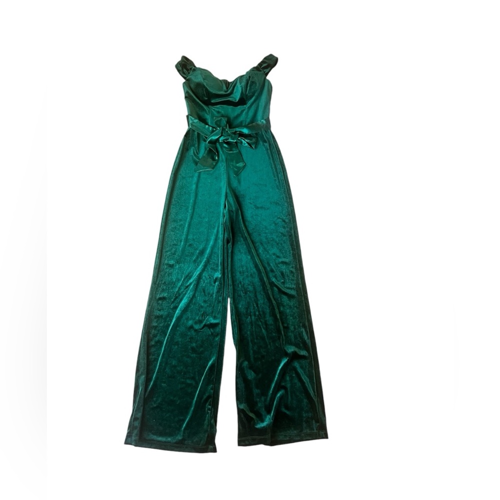NWT Women’s velvet sweetheart neck holiday jumpsuit size 4